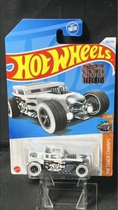 HOT WHEELS TREASURE HUNT BONE SHAKER FROM LIMITED MASTER CASE W/FACTORY STICKER - Picture 1 of 1