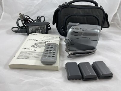 AS-IS (PARTS ONLY) Canon ZR700 MiniDV Camcorder 25x Optical Zoom (read) - Image 1 of 4