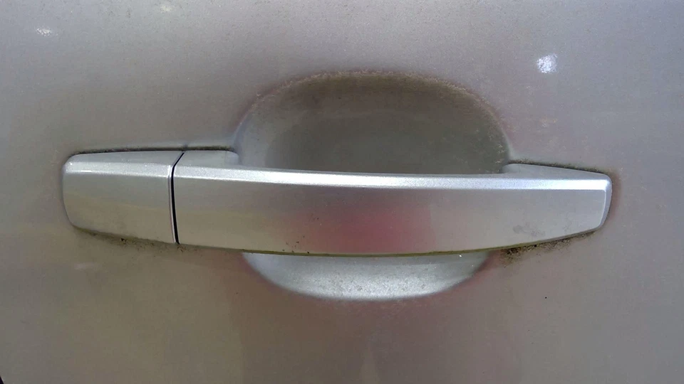 08 - 10 Saturn Vue 后门把手组件银色 67U 右握 乘客侧 原始设备制造商 — 第 1/1 张图片