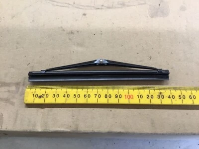 peugeot 604 all models headlight headlamp wiper blade  genuine item 643079 140mm - Image 1 of 4
