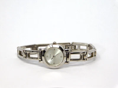 Guess Women's Watch Petite Round Silver Tone Link Bracelet G55099L Ladies 5.5" - Image 1 of 4