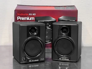 M-AUDIO AV 40 POWERED STUDIOPHILE STEREO SPEAKER MONITORS SET PAIR - ORGINAL BOX - Picture 1 of 8