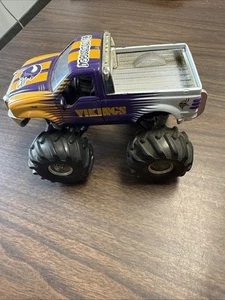 Fleer Collectibles 2003 Minnesota Vikings FORD F-350 MONSTER TRUCK 1:32 Serial - Picture 1 of 10