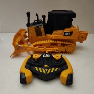 1/35 Caterpillar CAT D7E Track Dozer Radio Control Made Durable Plastic Tested - Picture 1 of 7