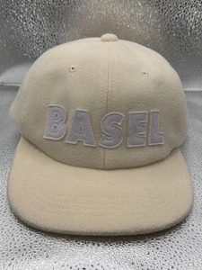 DeGods Basel Cappello Berretto Strap Back Uomo Crema Beige Miami 2024 Ricamato - Foto 1 di 6
