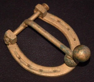 Primitive ~ Cast Iron Door Knocker ~ HORSE SHOE ~ Western, Cowboy, Blacksmith - Picture 1 of 5