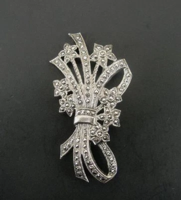 Broche prendedor ramo de flores con marcasitas de plata de ley 925  Foto 1 de 4