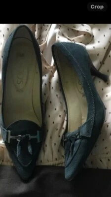 Mocasines TODS para mujer de gamuza azul punta de gatito tacón con borla y barra talla 6 M Foto 1 de 4