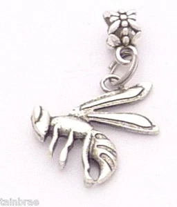 Wasp (3D) Charm Dangle - Picture 1 of 3