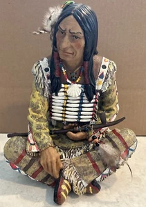 Native American Chief Indian Meditation Figurine Resin Navajo Pipe Vintage 1990s - Picture 1 of 11
