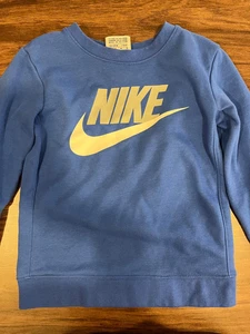Nike Boys Light Crewneck Sweatshirt in Classic Blue w/ White Swoosh Logo Size 6 - Picture 1 of 3
