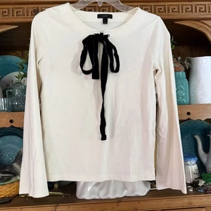 J. Camiseta de mujer Crew marfil con pajarita de terciopelo negro talla XS mangas largas silenciosa de lujo - Imagen 1 de 6