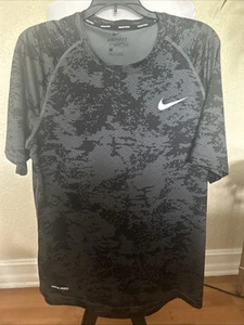 Nike The Nike Tee Dri Fit T Shirt Mens Large Gray Activewear Athleisure Comfort - Picture 1 of 3