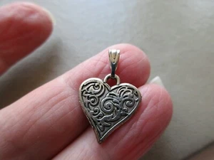 PRETTY VINTAGE SILVER TONE DOUBLE SIDED ORNATE LOVE HEART FOB CHARM PENDANT OLD - Picture 1 of 2