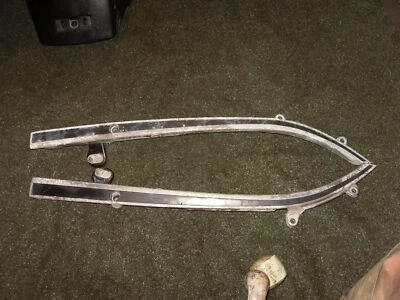 Honda VF 750 1982 vf750 VF750S v45 sable guardabarros trasero montaje barra riel Foto 1 de 2