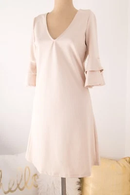 Vestido para mujer con volantes en capas manga campana cuello en B The Vanity Room beige talla S NUEVO Foto 1 de 4