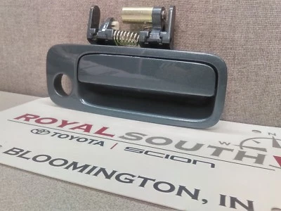 Toyota Camry 1997 - 2001 Right Front Blue Outside Door Handle Genuine OEM OE - Image 1 of 4