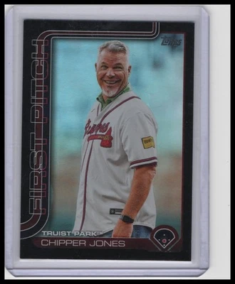 Topps Chipper Jones First Pitch 2025 lámina negra #/10 Braves Foto 1 de 2