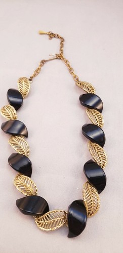 VETEMENTS Collana vintage con perline lucite nere foglia filigrana tono oro