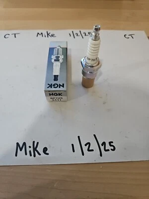 BP7HS 5111 NGK Spark Plug Brand New - Image 1 of 2