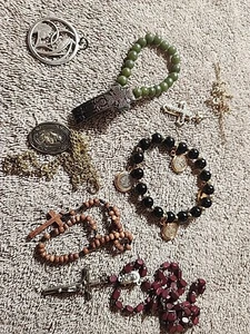 10 VTG Religious Jewelry Lot Rosary,Cross Necklaces Bracelet Pendant (A173) - Picture 1 of 10