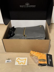 Scotty Cameron 2025 Club Cameron Welcome Kit Bolso + Funda (Sin Membresía) - Imagen 1 de 7
