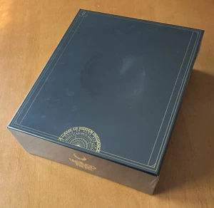 VEILED FATE Kickstarter Box only - IV Studios - NUOVO SIGILLATO - NEW SEALED - Imagen 1 de 5