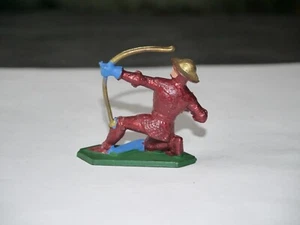 FIGURINE STARLUX MOYEN AGE ARCHET BORDEAUX A GENOUX - Picture 1 of 2