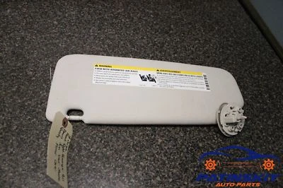 2018 CHEVROLET CRUZE ПРАВОСТОРОННИЙ ВЫДВИЖНОЙ СОЛНЦЕЗАЩИТНЫЙ КОЗЫРЕК ТЕНЬ ТУАЛЕТНЫЙ СТОЛИК R CHEVY 18 - Изображение 1 из 4