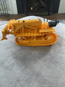 ERTL John Deere Bulldozer - Picture 1 of 4