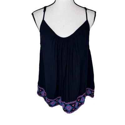 Camiseta sin mangas Arizona Jean negra para mujer talla grande boho bordada dobladillo sin mangas Foto 1 de 4