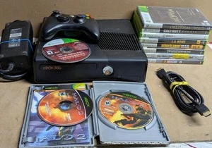 Pacchetto console Microsoft Xbox 360 Slim 1439 250 GB cavi e giochi testati - Foto 1 di 21