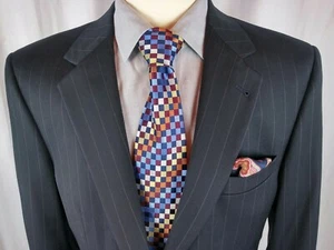 Traje Firme Jos A Bank 40R Azul Marino/Rayas 2 Botones Ventilación Única 100% Lana  - Imagen 1 de 9