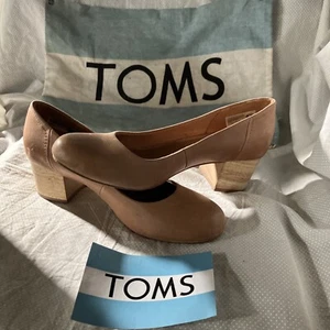 Nuevos zapatos de salón Toms Beverly de cuero marrón tacones de bloque de madera dedos redondos talla 7,5, $110 - Imagen 1 de 13