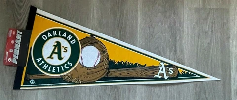 MLB Baseball Felt Full Size Pennant Choose a Team Cover