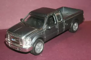 Camion pickup pressofuso Ford F-250 Super Duty scala 1/45 2008 (5,5") giocattolo New-Ray - Foto 1 di 6