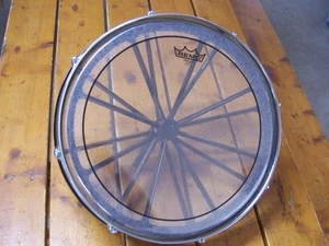 Vintage 16" Remo Rototom mit Nadelstreifen Trommelfell Befestigungsgriff & neuer Schraube - Bild 1 von 6