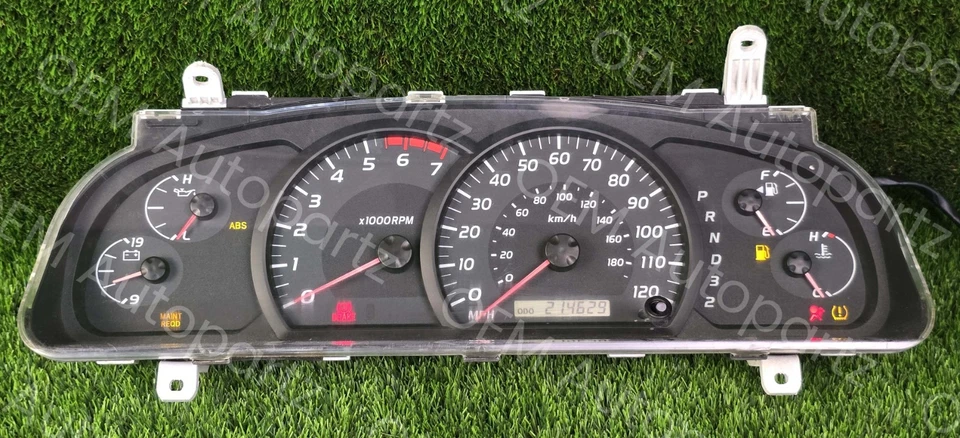 Toyota Tundra 2005-2006 Instrument Cluster speedometer Gauges Oem used - Image 1 of 4