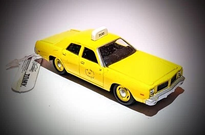 Johnny Lightning 1977 Dodge Monaco Taxi Bacon DC Cab Company - Image 1 of 4