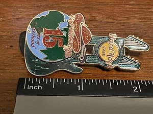 Hard Rock Cafe - HOLLYWOOD 2013 - RED HAT SOCIETY National Hoot Day - GUITAR PIN - Picture 1 of 3