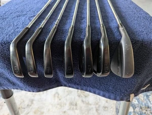 TITLEIST T150/T200 BLACK IRONS 5-PW + 48* TOUR ISSUE X100 STIFF LIMITED EDITION - Picture 1 of 9