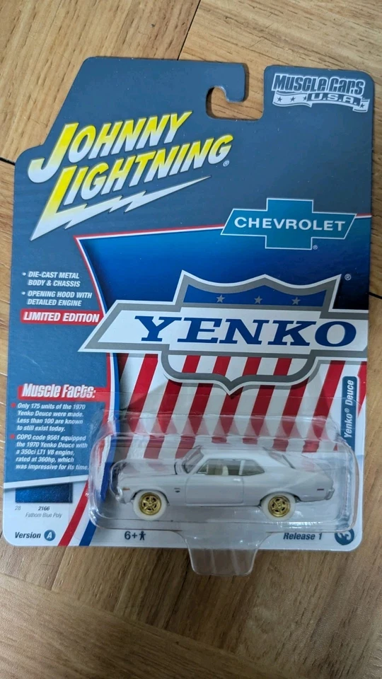 CHASE WHITE JOHNNY LIGHTNING 1:64 JLSP383A 1970 CHEVROLET NOVA YENKO FATHOM BLUE - Image 1 of 1