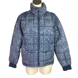 Levis Puffer Jacket Women M Faded Blue Paisley Bandana Box Quilted Zip Up NEW - Picture 1 of 12