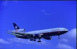 DC -10  -35 mm Aircraft Colour Slide-British Airways - G-NIUK - See Note - Picture 1 of 1
