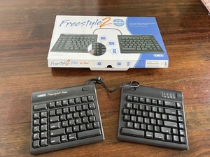 Kinesis Freestyle 2 Blue Ergonomic Split Keyboard KB800PB-BT for MAC (stuck key) - Picture 1 of 3