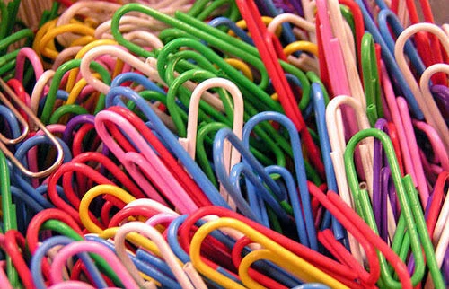 WEDO Plastic-Coated Paper Clips - 27 Mm, Assorted Colors, Pack Of 100 In Storage Box - View #3