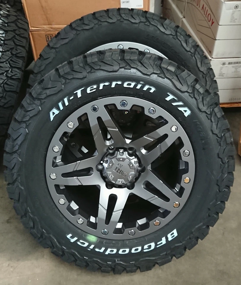 Dirt D66 9x18 6x114,3 Felgen + Reifen BF Goodrich KO2 285/60/18 für Navara X250 - Bild 1 von 1