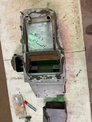 1968-69 Chevrolet Chevelle aquecedor, ar condicionado e caixa de descongelamento sob o painel - Imagem 1 de 4