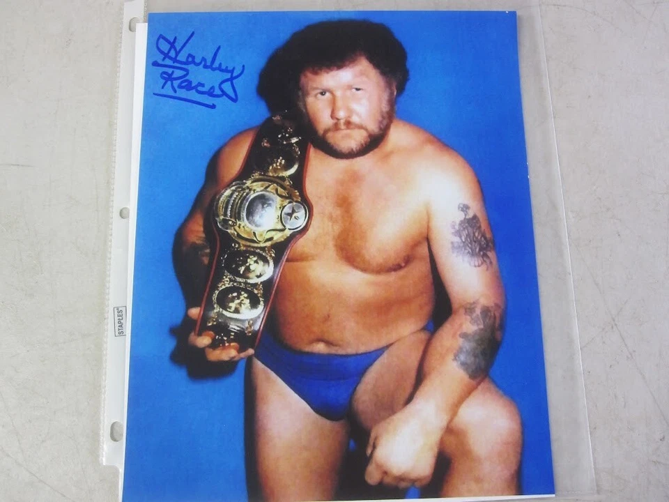 哈雷比赛亲笔签名职业摔跤 WWE 8 x 10 照片 — 第 1/4 张图片