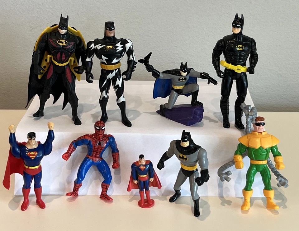 Lote de 9 figuras de acción vintage de DC COMICS - Superman Batman Spiderman Foto 1 de 4